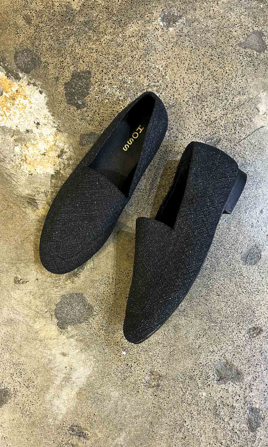 hoss Black Leather Textured Loafer