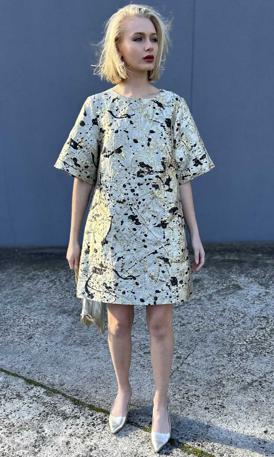 hoss Dramatic Gold/Black Shift Dress